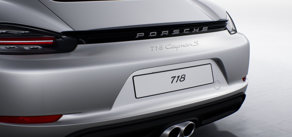 Rear wing painted in Black (high-gloss)
