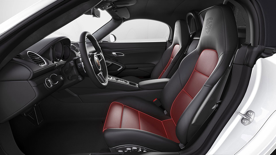 Seat centres leather in contrasting colour