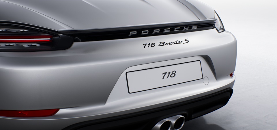Model designation painted in Black (high-gloss)