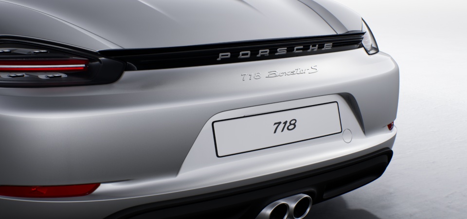 Rear wing painted in Black (high-gloss)