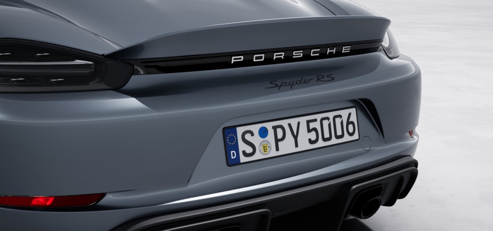 ‘PORSCHE’ logo on rear in Silver colour (high-gloss)