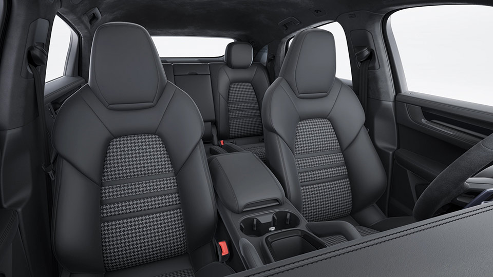 Extended partial leather interior in Black with seat centres in fabric only i.c.w. Lightweight Sport package