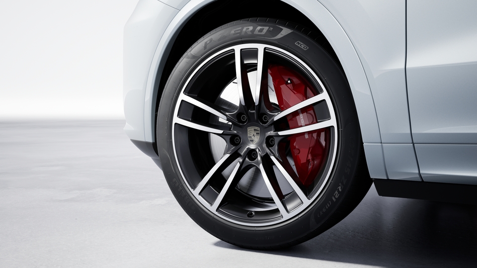 21-inch Cayenne Turbo wheels with wheel arch extensions in exterior colour