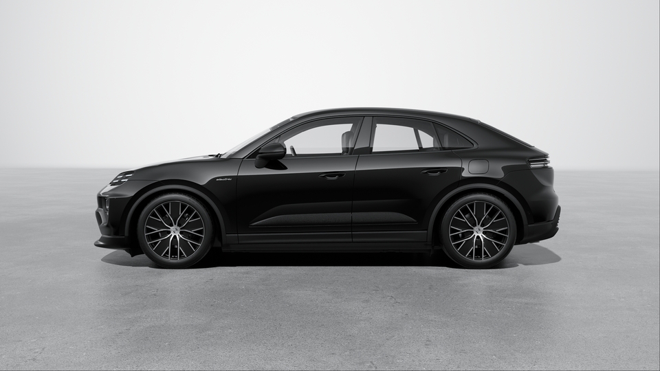 银色涂漆车型标记和 “electric” 标志