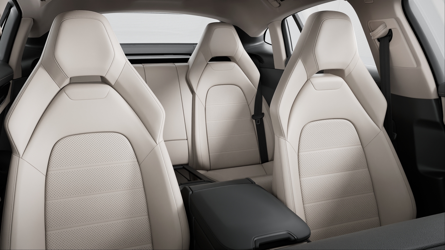 Two-tone partial leather interior in Black and Chalk Beige