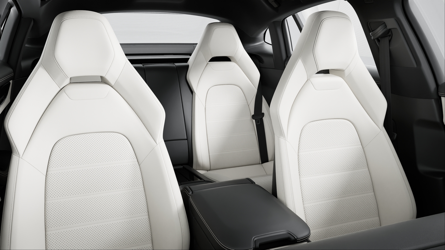 Two-tone leather interior in Black and Kalahari Grey, smooth-finish leather