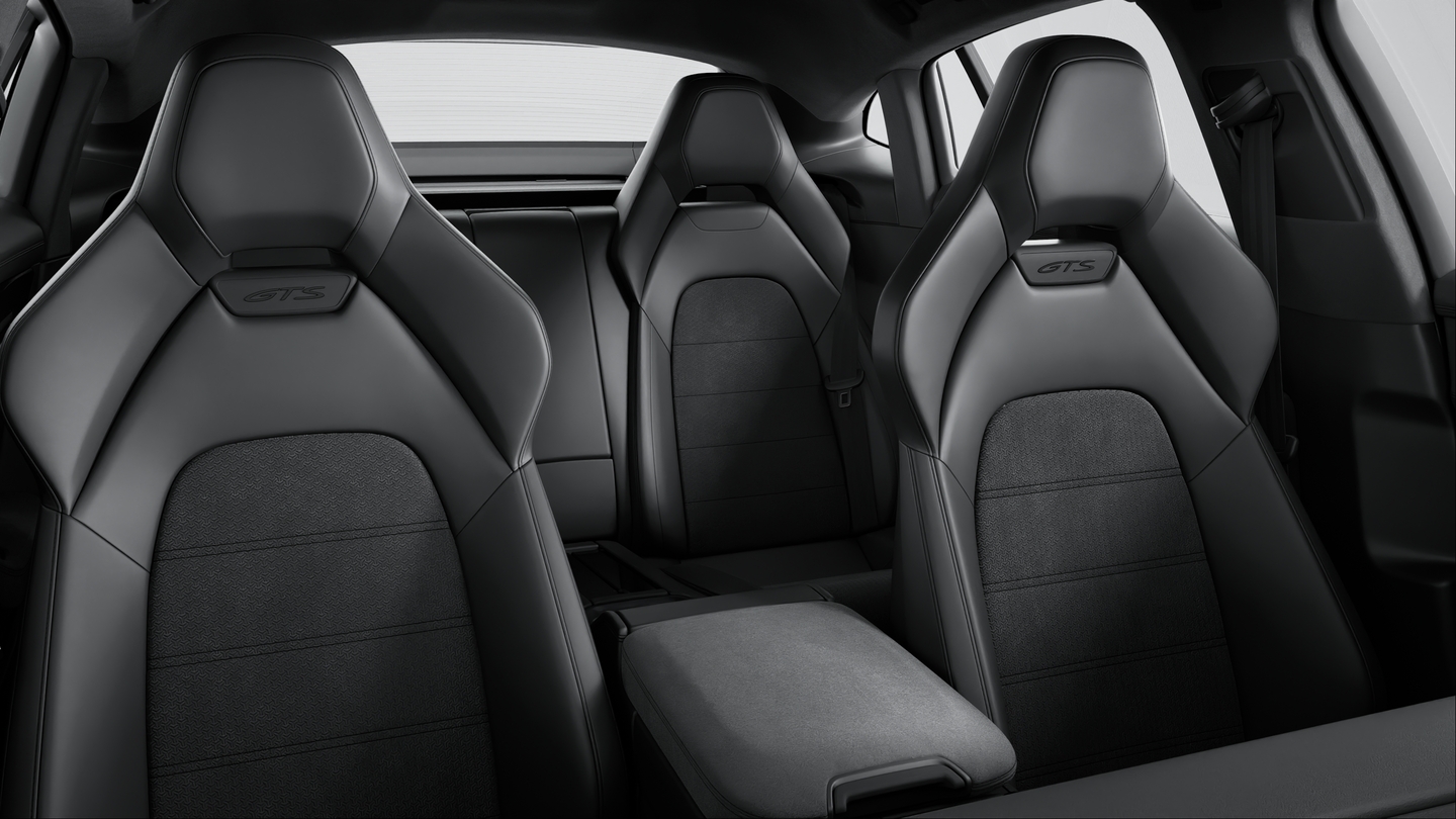 Race-Tex interior with extensive leather items in Black, smooth-finish leather