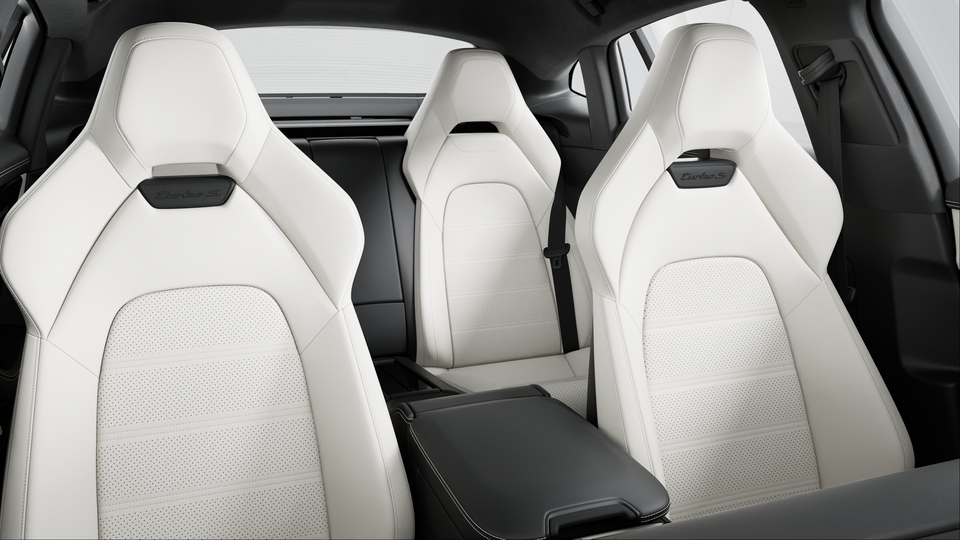 Two-tone leather interior in Black and Kalahari Grey, smooth-finish leather