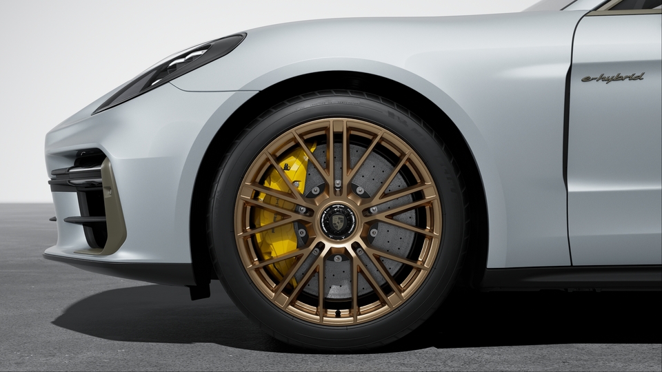 21-inch Panamera Turbo S wheels with central lock