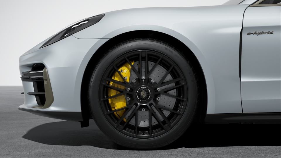 21-inch Panamera Turbo S wheels with central lock