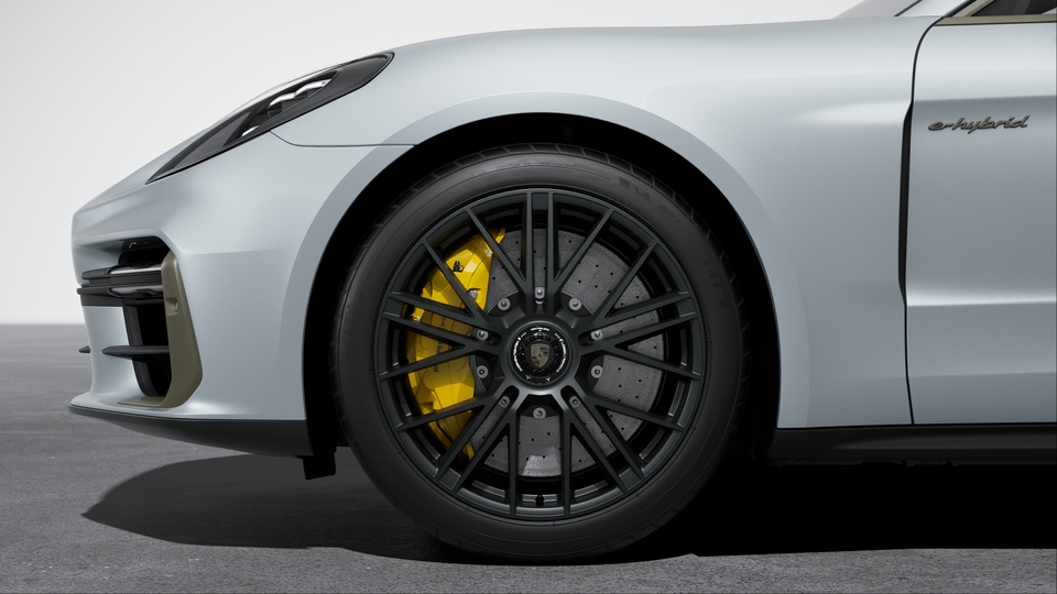 21-inch Panamera Turbo S wheels with central lock