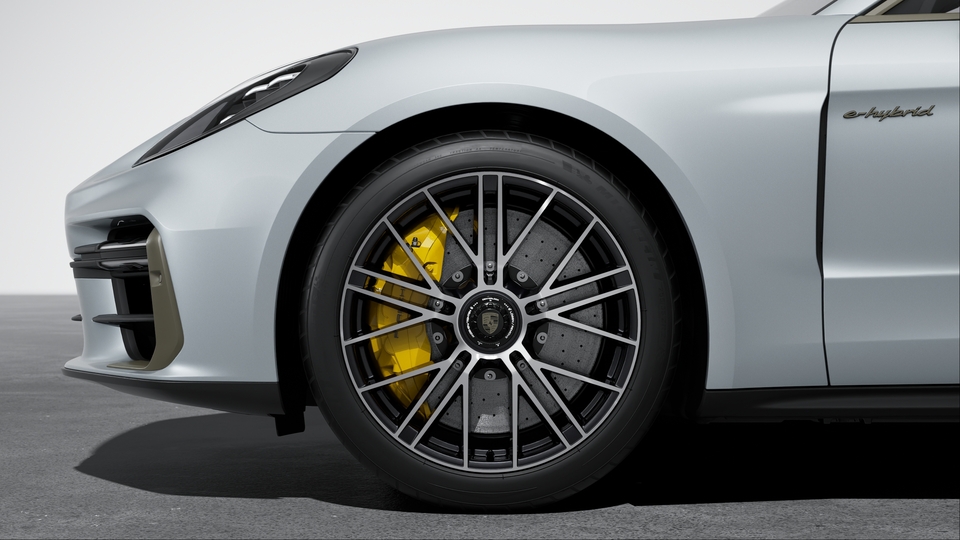 21-inch Panamera Turbo S wheels with central lock