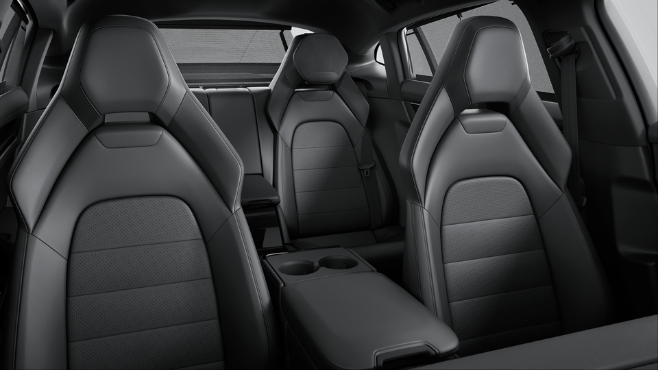 Leather interior in Black, smooth-finish leather