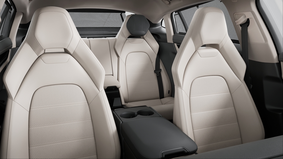 Two-tone partial leather interior in Black and Chalk Beige