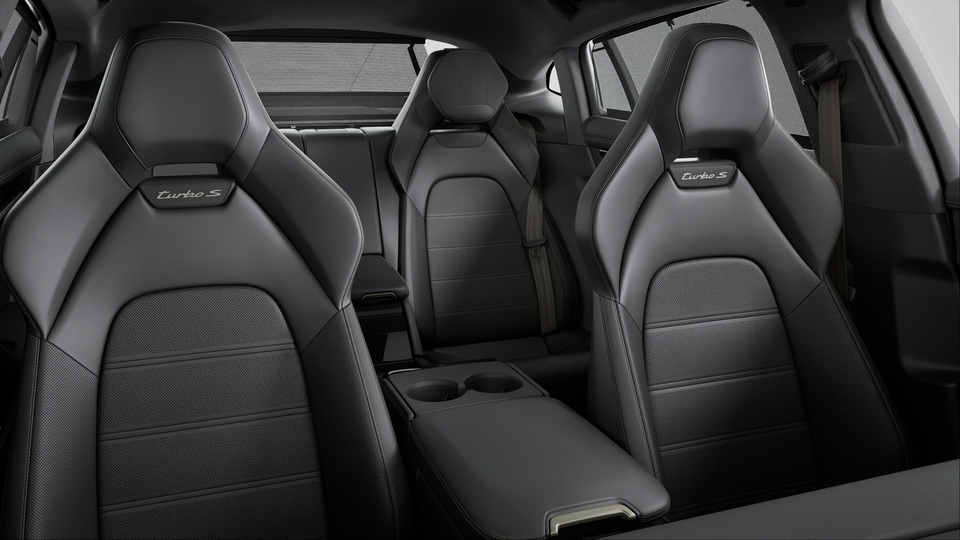 Leather interior in Black with interior package Turbonite