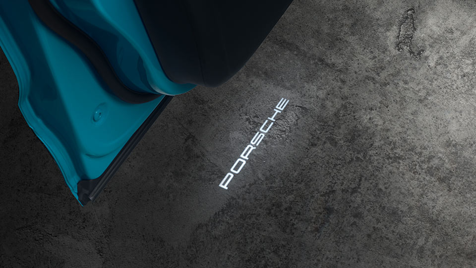 “PORSCHE” 标志 LED 车门门控灯