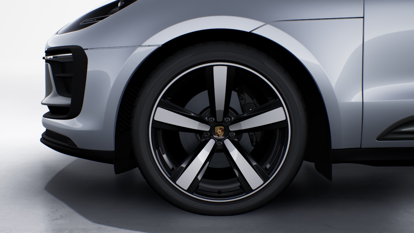 21-inch Exclusive Design Sport wheels painted in Jet Black Metallic