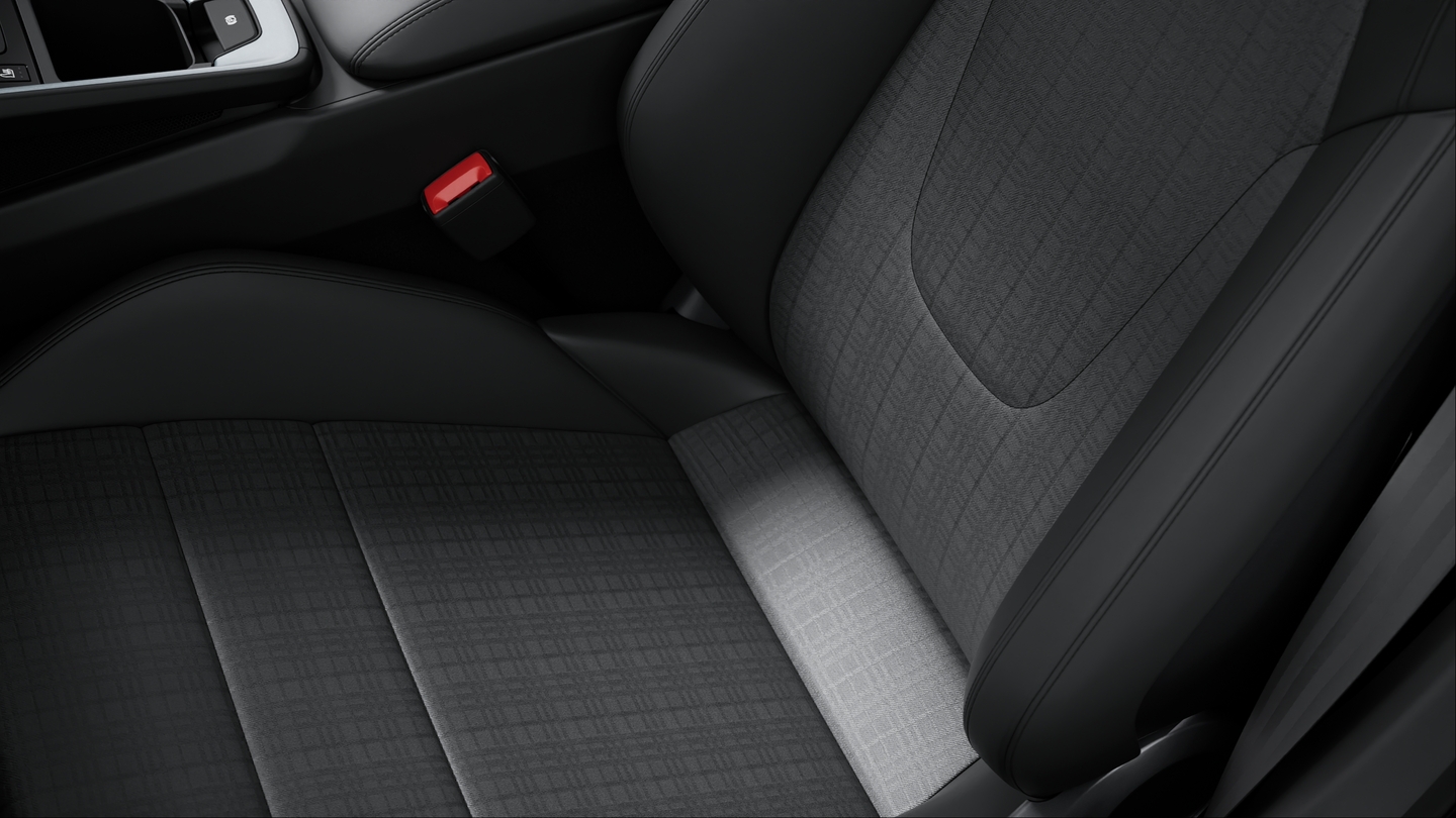 带大量真皮部件的 Sport-Tex 格子呢面料内饰组件