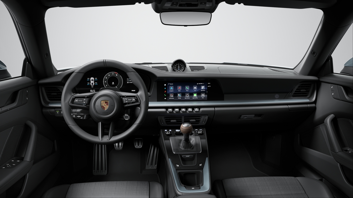 带大量真皮部件的 Sport-Tex 格子呢面料内饰组件