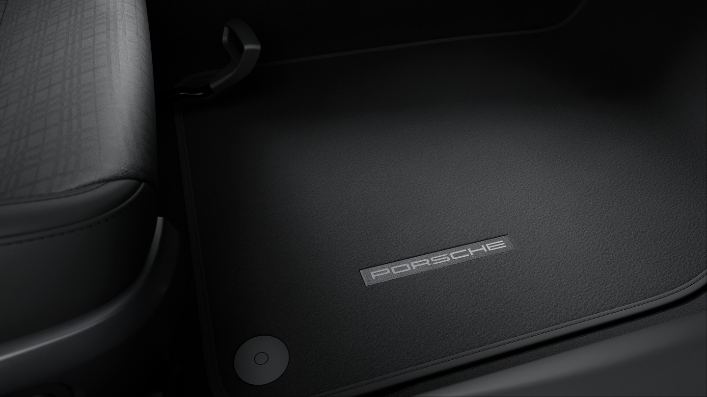 Floor mats front and rear
