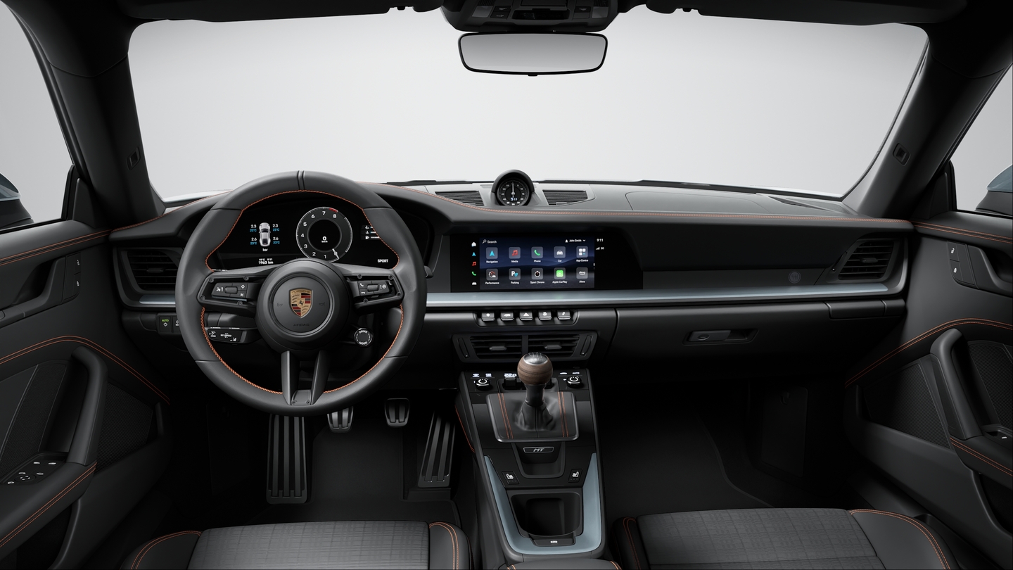 Interior Trim Package with decorative Stitching in contrasting Colour
