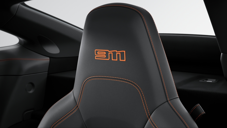 Interior Trim Package with decorative Stitching in contrasting Colour