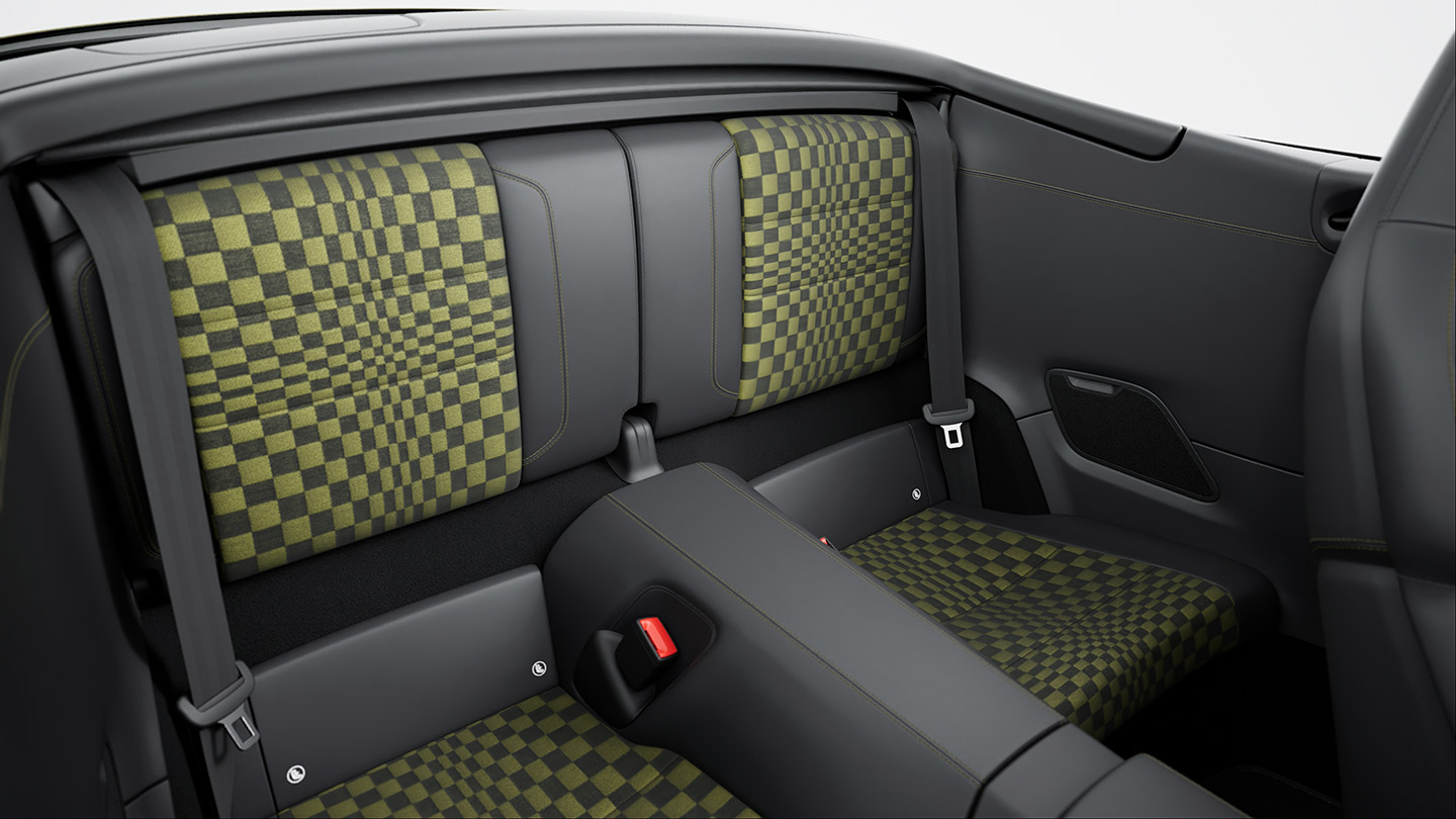 Club leather interior in Basalt Black with textile Pasha in Black/Olive Neo