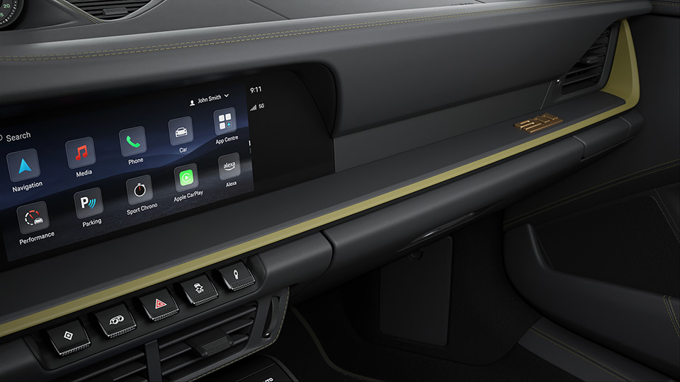 Club leather interior in Basalt Black with textile Pasha in Black/Olive Neo