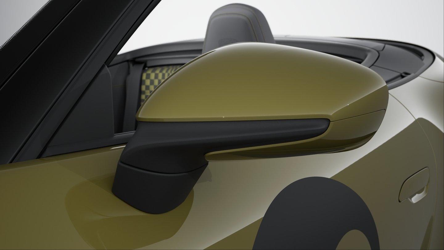 Exterior mirror lower trim painted in exterior colour including Mirror Base in Black