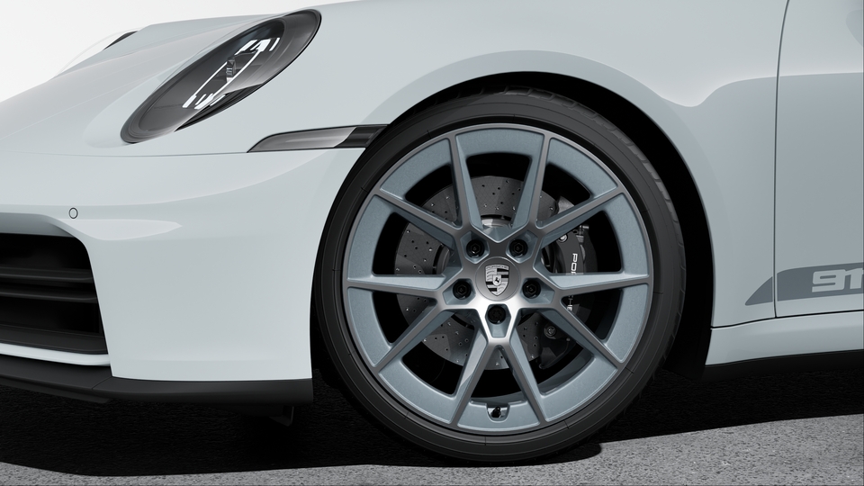 Wheels painted in Vanadium Grey Metallic