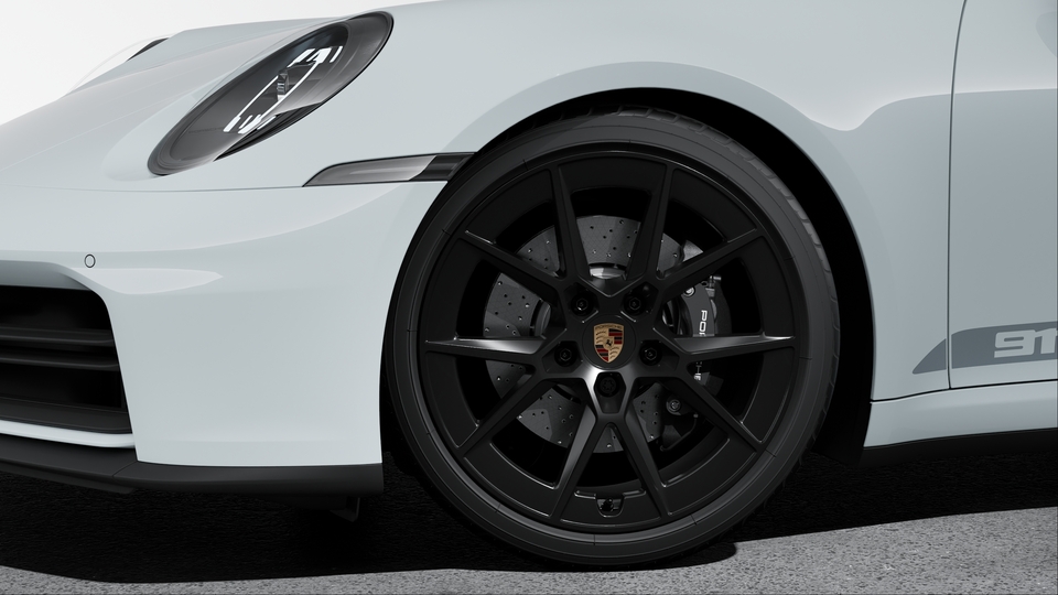 Wheels painted in Black (high-gloss)