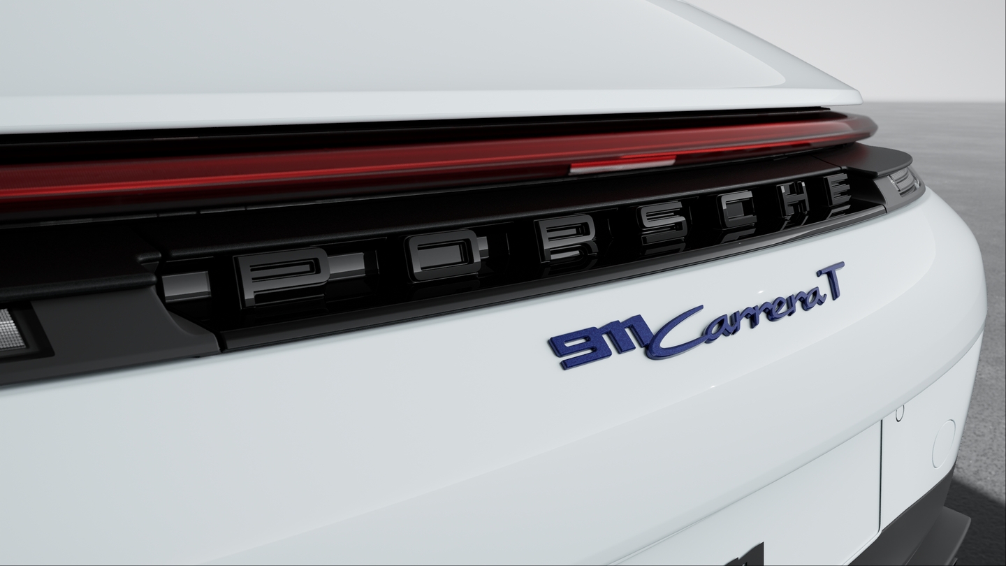 Carrera T exterior package with contrasting colour in Gentian Blue