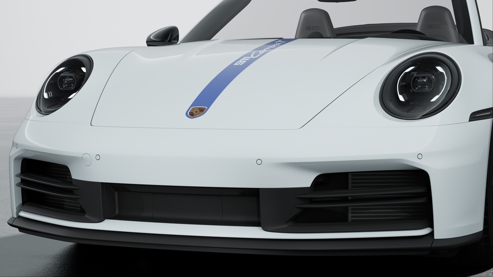 Carrera T exterior package with contrasting colour in Gentian Blue