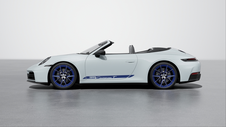 Carrera T exterior package with contrasting colour in Gentian Blue