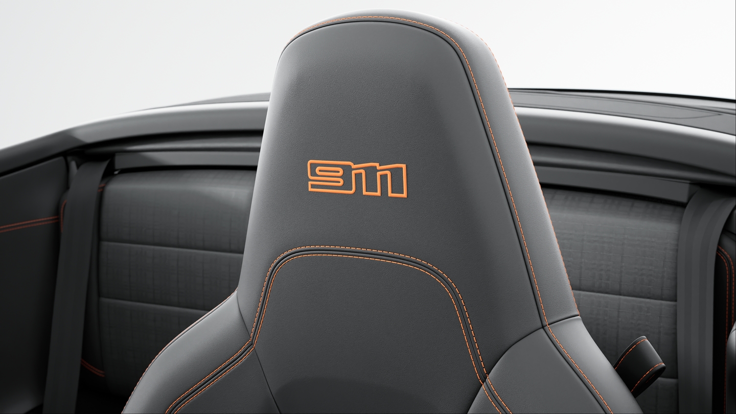 Interior Trim Package with decorative Stitching in contrasting Colour