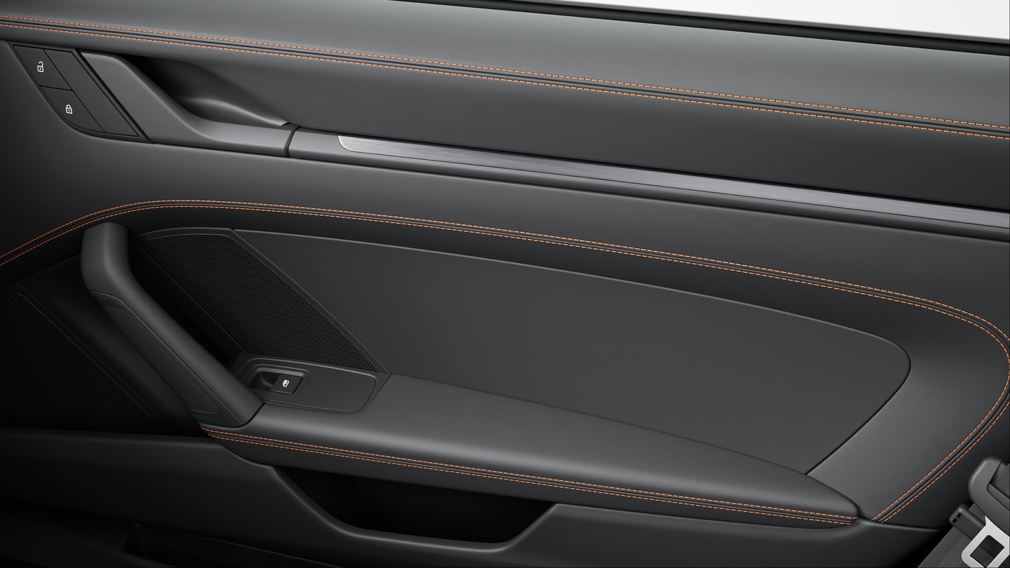 Interior Trim Package with decorative Stitching in contrasting Colour