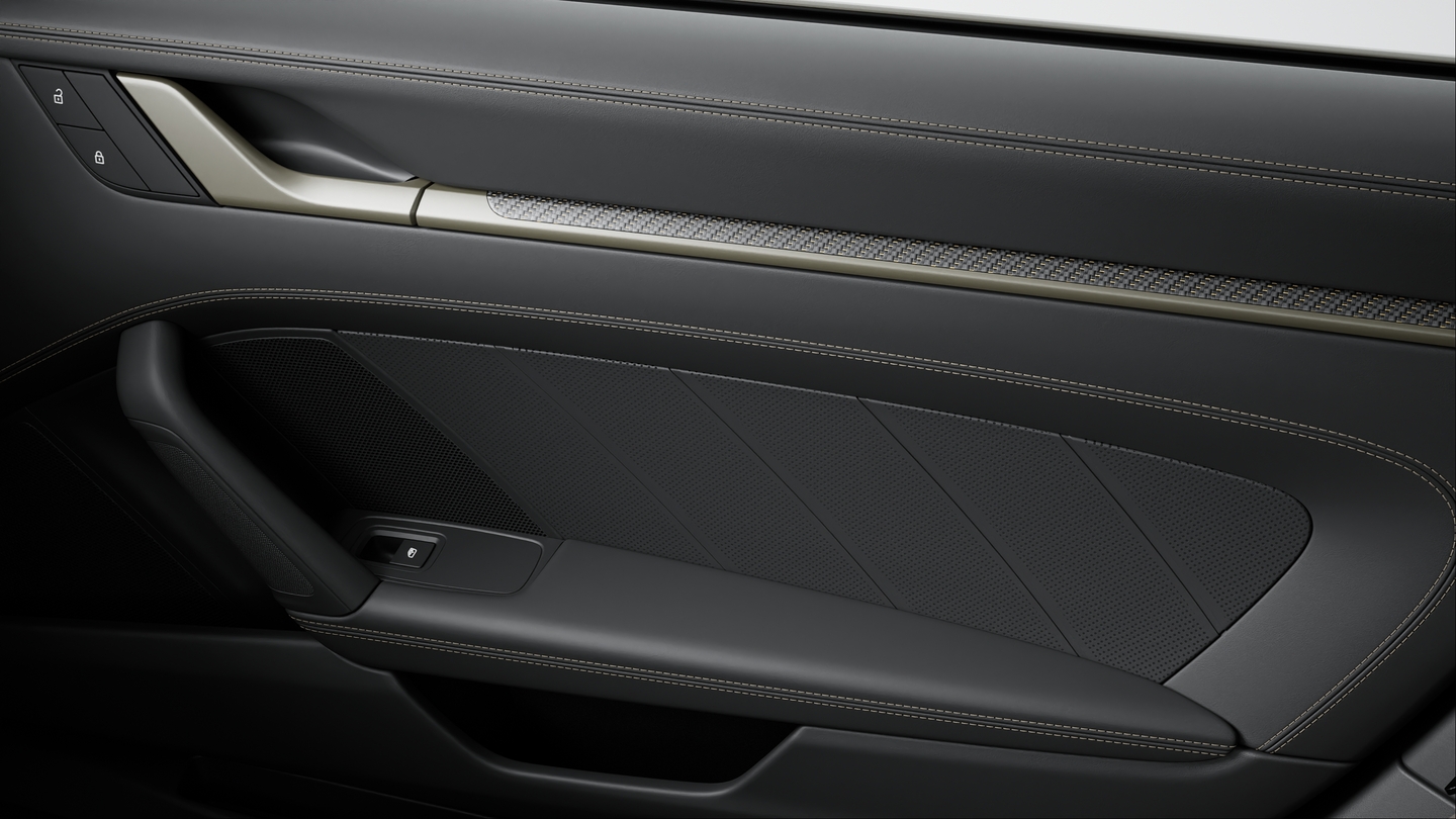 Leather interior Black with Interior Package Turbonite