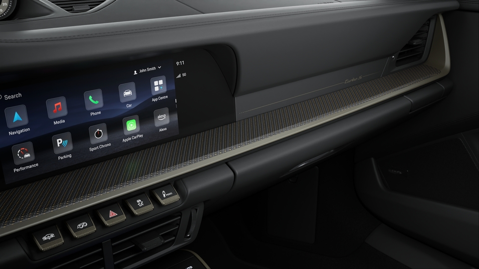 Matt carbon interior package with colour accent in Neodyme