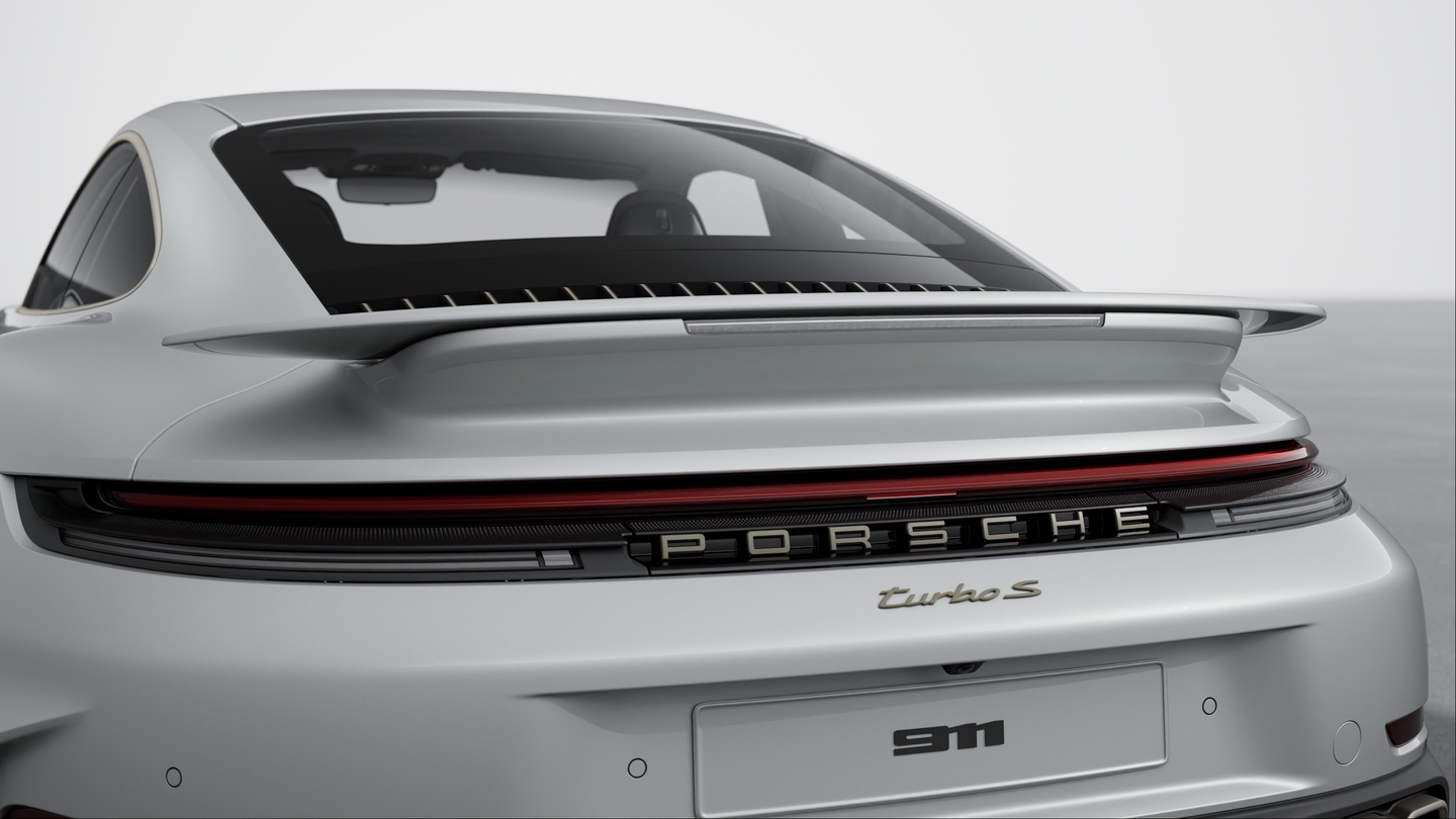 Taillight strip with ‘PORSCHE’ lettering
