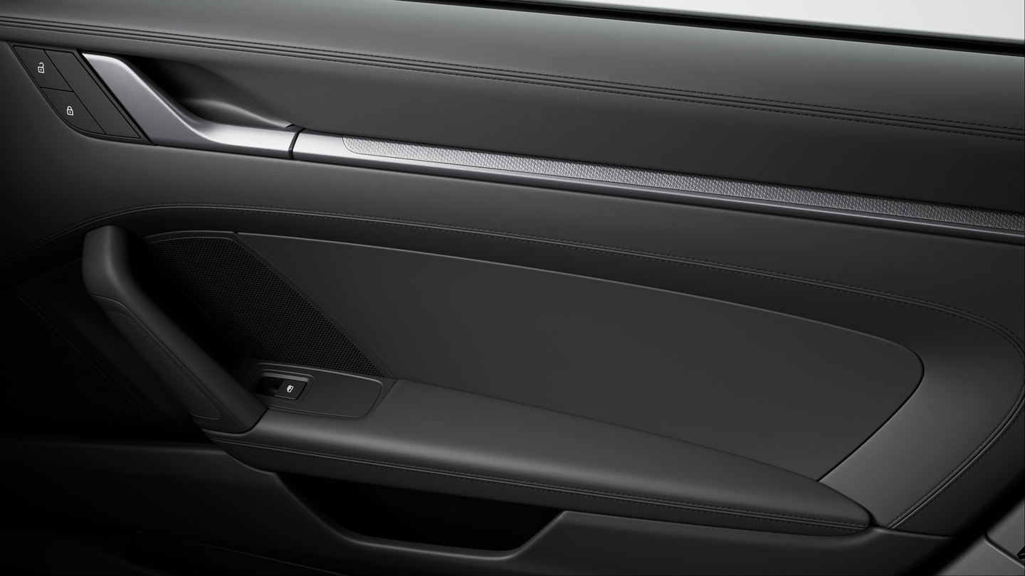Interior package in Diamar Dark Silver