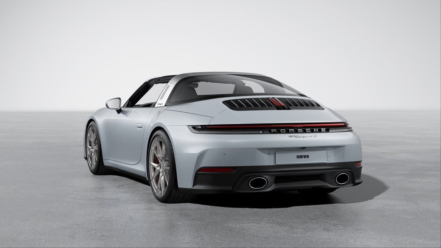 Taillight strip with ‘PORSCHE’ lettering
