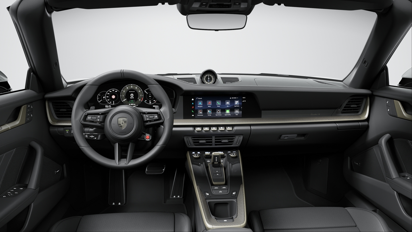 Matt carbon interior package with colour accent in Neodyme