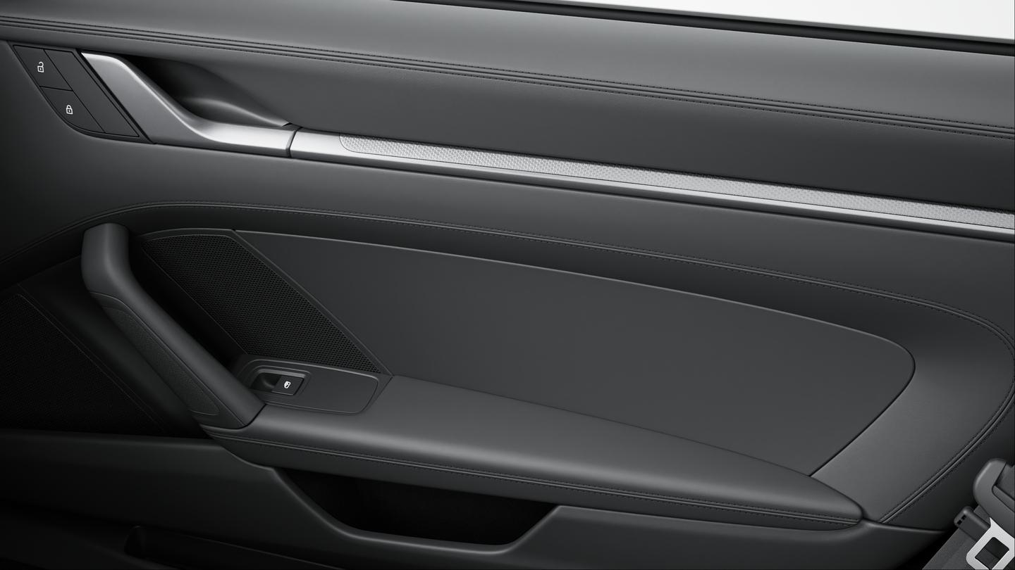 Interior package in Diamar Dark Silver