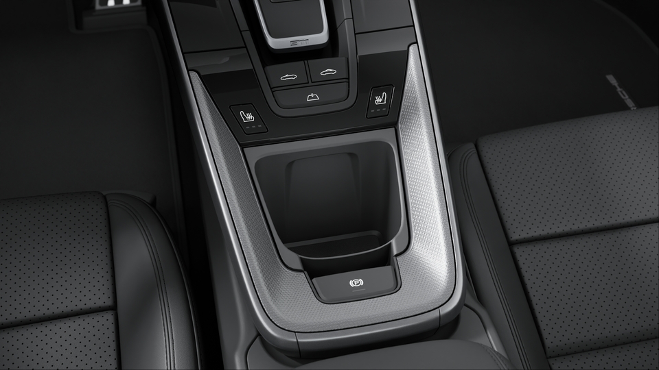 Interior package in Diamar Dark Silver