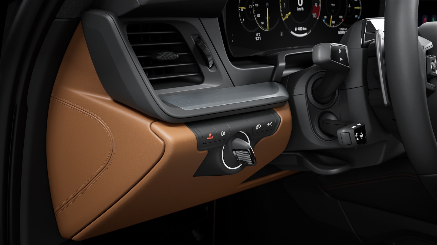 Exclusive Manufaktur 真皮内饰