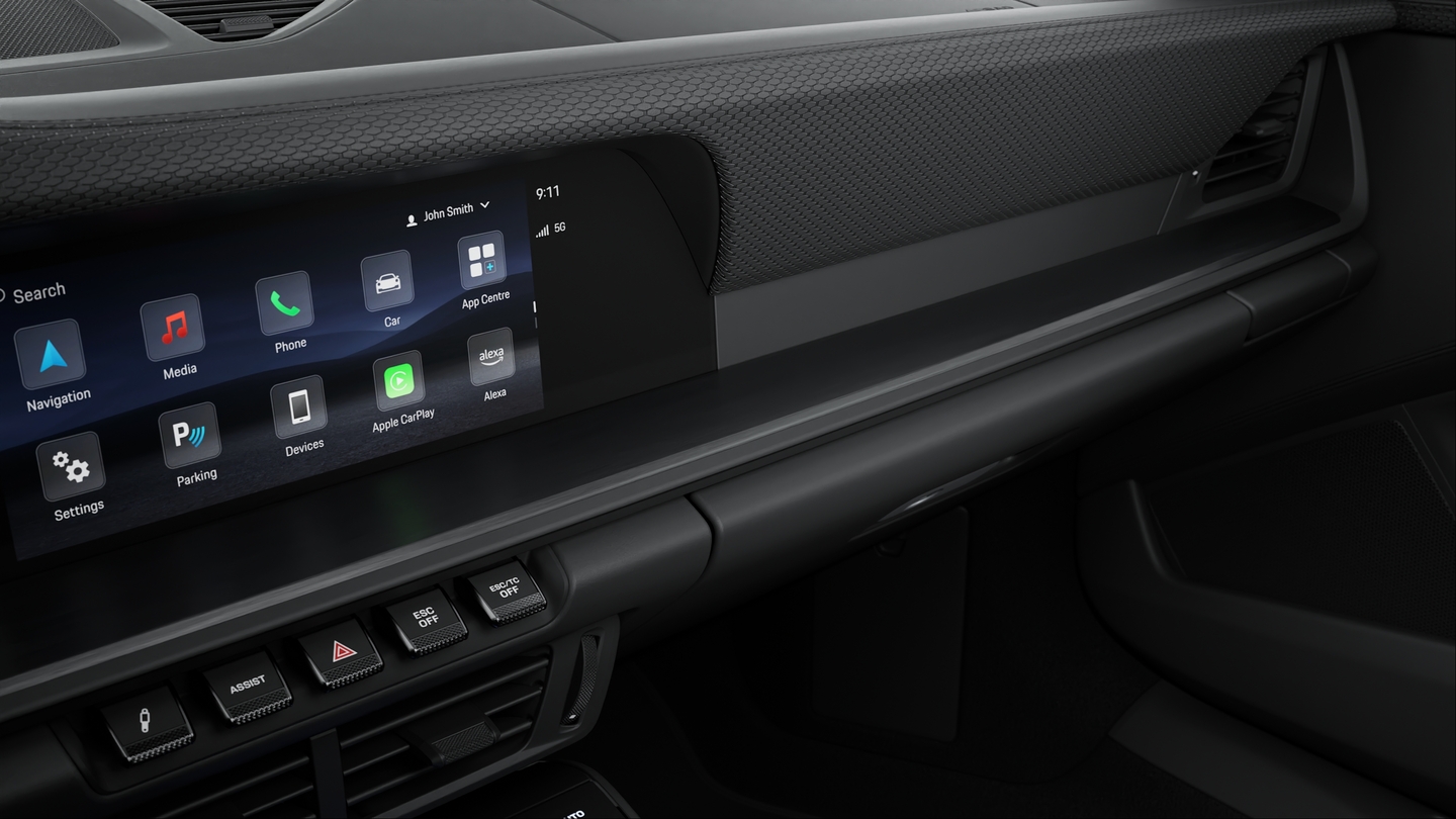 Interior with extensive leather items Black