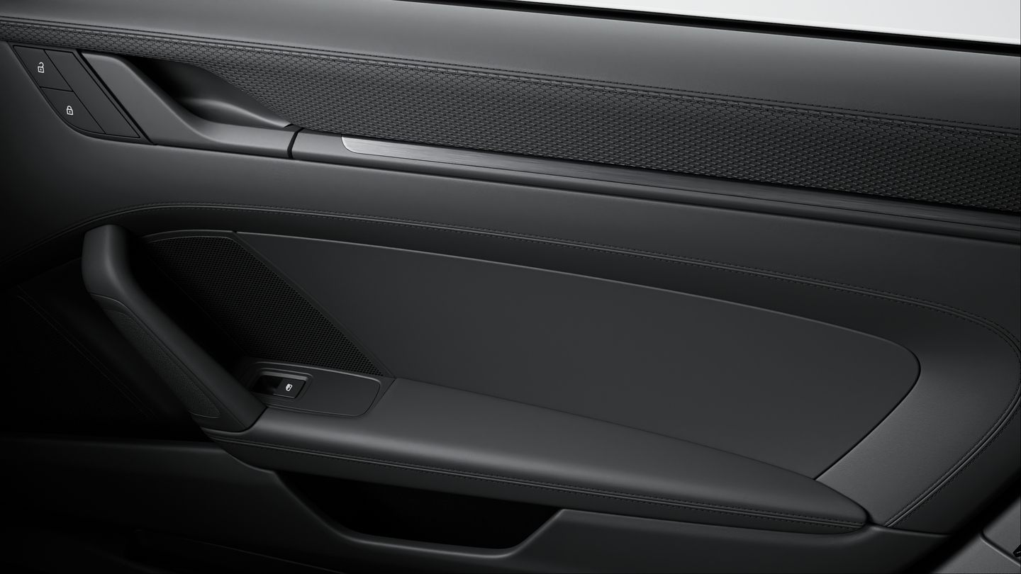 Interior with extensive leather items Black