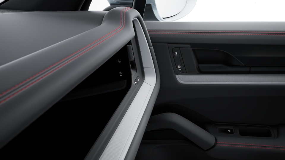 Decorative stitching in contrasting colour | White