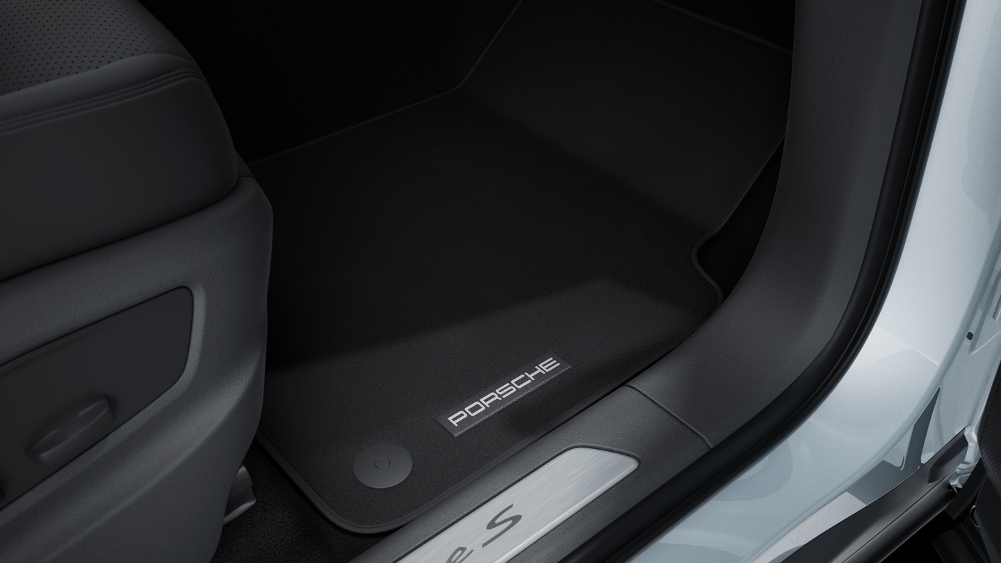 Floor mats front and rear