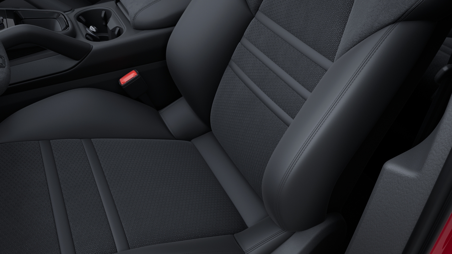 Race-Tex interior with leather Black, smooth-finish leather